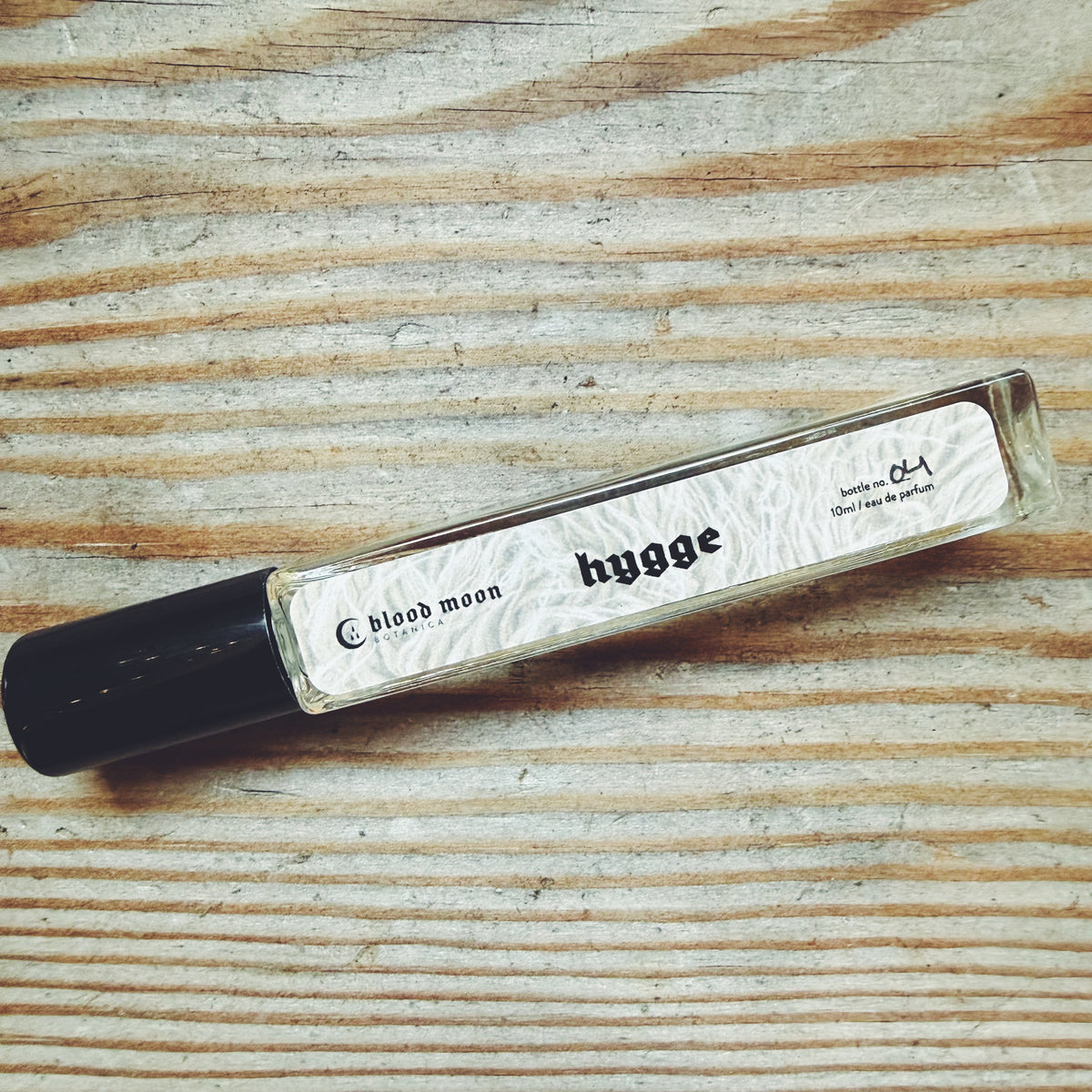 Hygge Eau de Parfum - Cashmere, Musk, Wool, Dried Maple Leaf